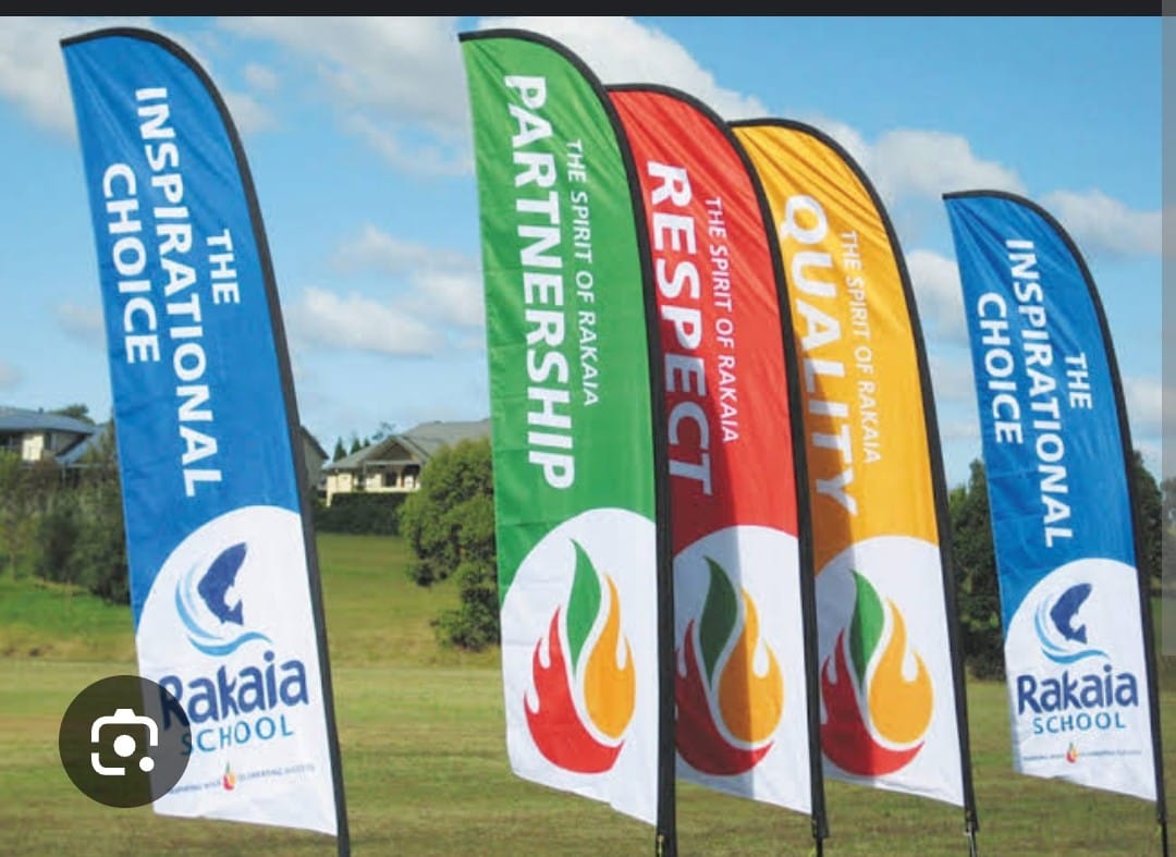 Custom Feather Flags | Advertising Flags | Beach Flags | Personalized Flags for Business